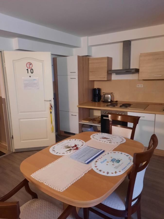 Apartment Boardinghouse *